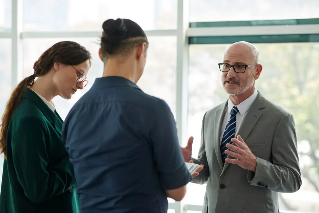 Mediation and Collaborative Divorce Lawyers settle outside of courtroom